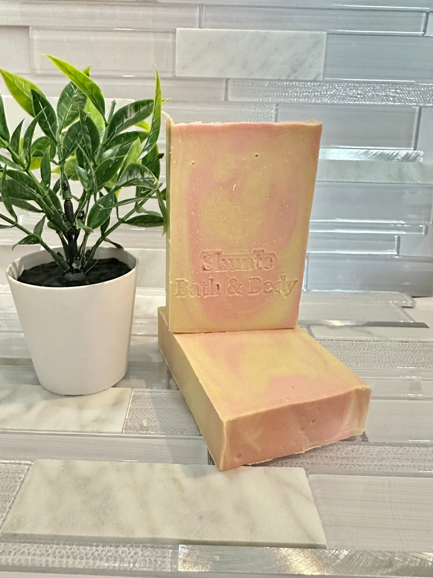 Strawberry Lemonade Bar Soap with Coconut Milk, Kaolin Clay Clay